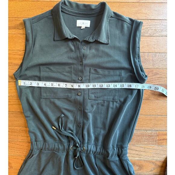 Lou & Grey Short Romper Modal Green Button down Sleeveless Size Small - Picture 6 of 13
